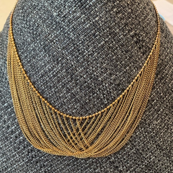 Jewelry - Vintage Gold tone chandelier necklace